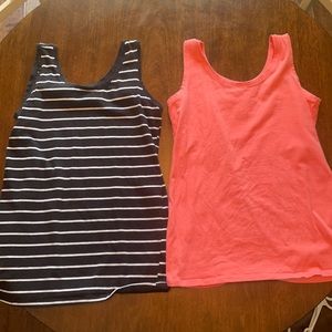 2 bumpstart motherhood maternity tanks size medium